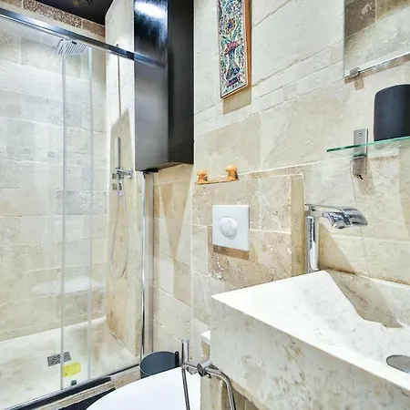 Very Cozy 2p Louvre--orsay-- Saint-germain-des-pres *